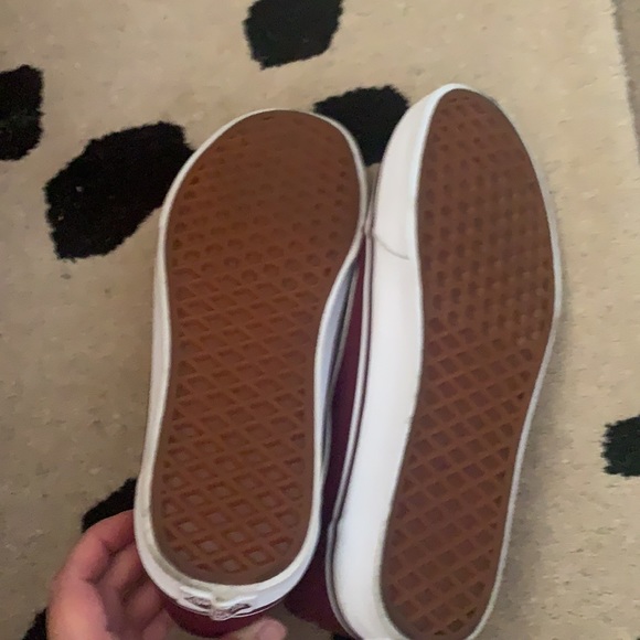 Vans - Picture 3 of 5